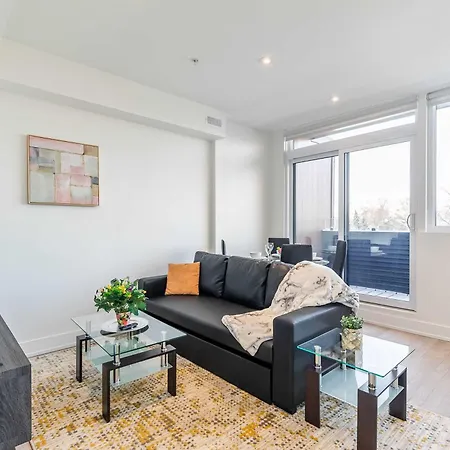 Beautiful Modern Apt Unit In High Park North